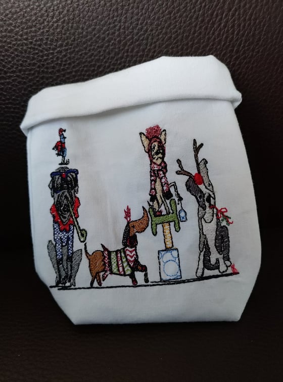 Urban Machine Embroidery- Doggy Christmas party 2019 – picturestitch
