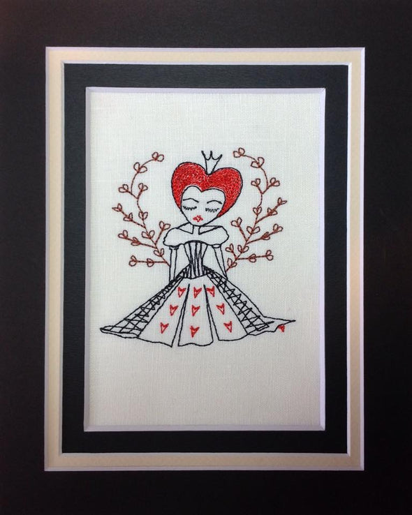 Alice in Wonderland Collection - Queen Flower Hearts - Embroidery Design